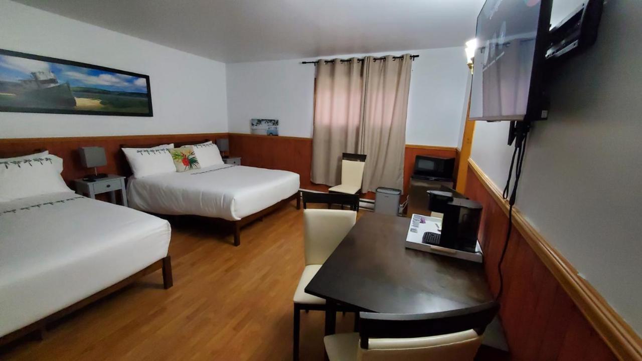 Hotel Fleurs Karaibes Saint-Alexandre-de-Kamouraska Buitenkant foto