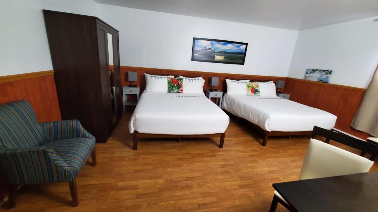 Hotel Fleurs Karaibes Saint-Alexandre-de-Kamouraska Buitenkant foto